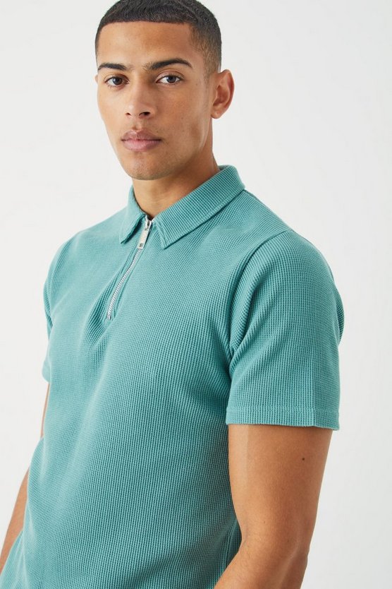 Slim-Fit Poloshirt in Waffeloptik mit 1/4 Reißverschluss