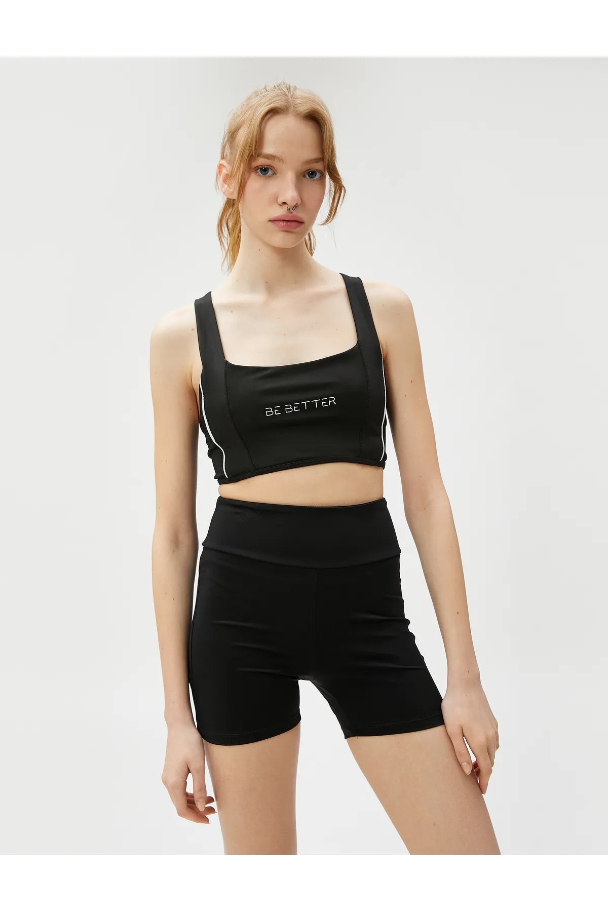 Koton  Sport-BH mit überkreuzten Trägern und bedrucktem Slogan