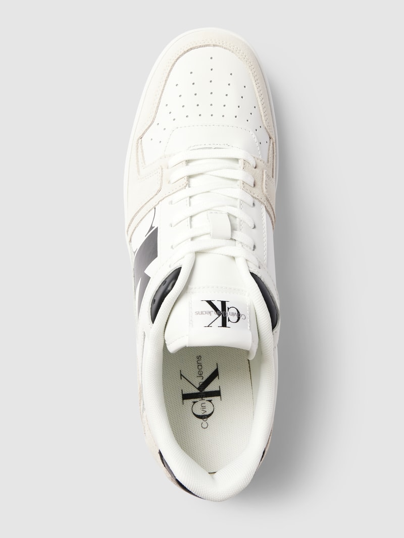 Sneaker mit Label-Details Modell 'BASKET' in weiss