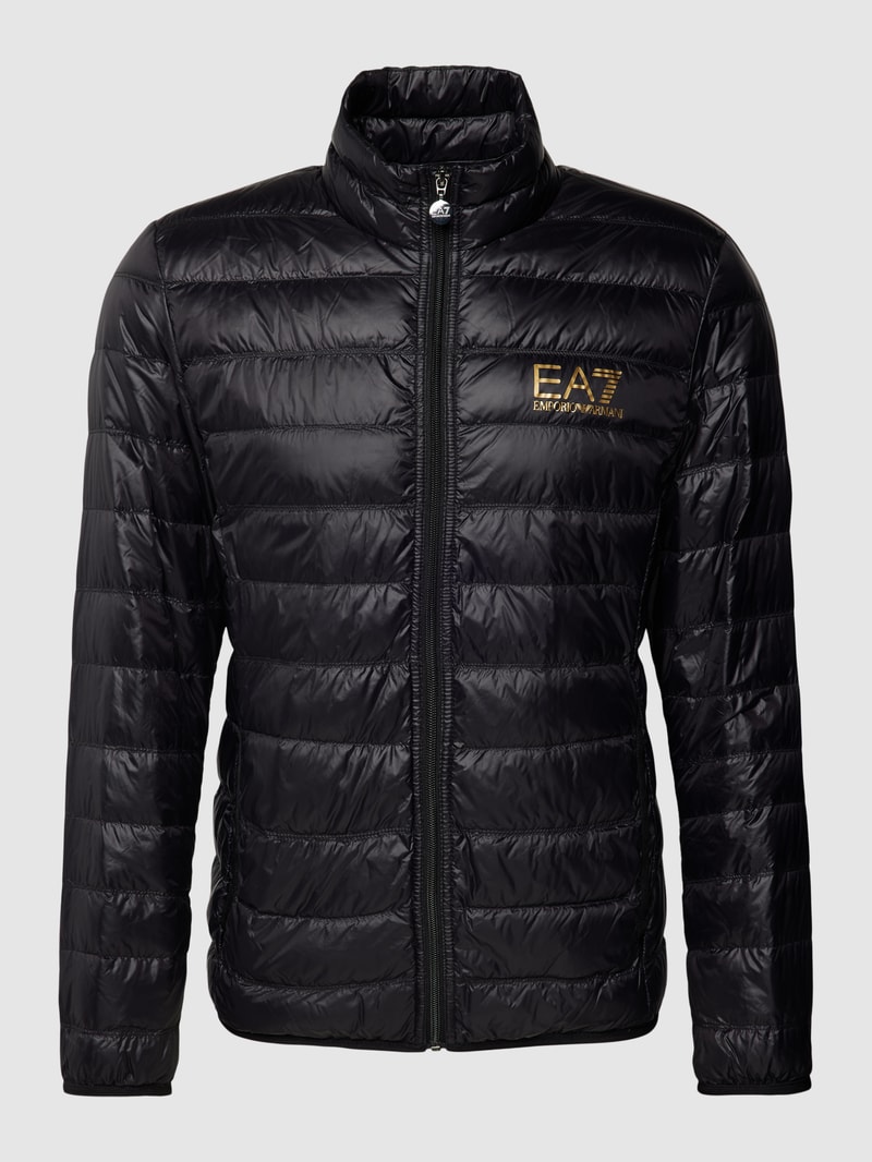 Steppjacke mit Reißverschluss in schwarz