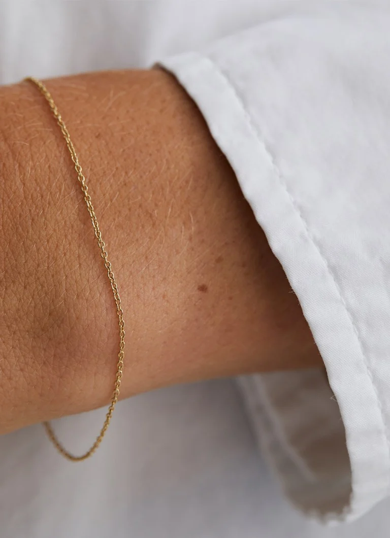 Anna + Nina Anchor bracelet of 14 carat yellow gold