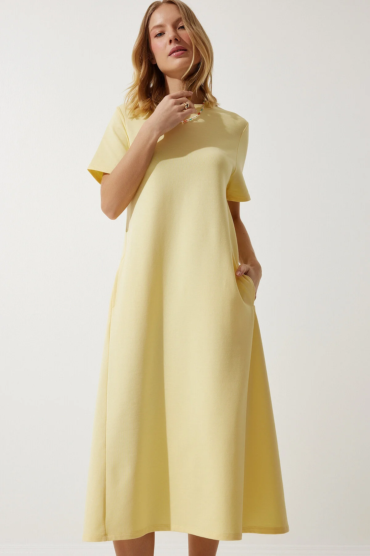 Happiness İstanbul  Gelbes A-Linien-Sommerkleid für Damen aus gekämmter Baumwolle UB00060