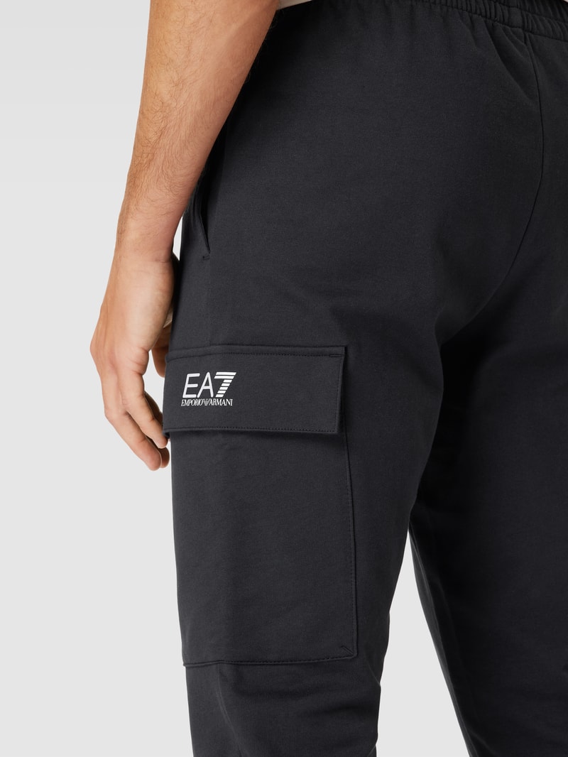 Sweatpants mit Label-Print in marineblau