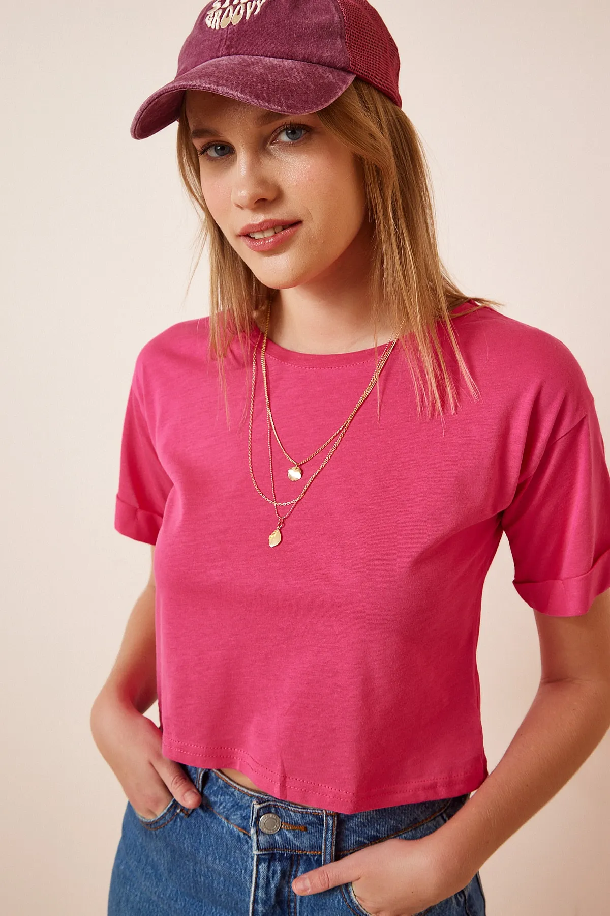 Happiness İstanbul  Rosa Crop-Strick-T-Shirt für Damen ZV00257