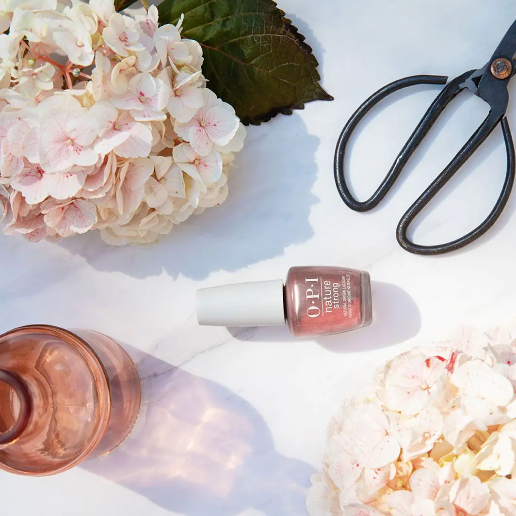 Opi Nature Strong Nail Polish Intensions Are Rose Gold 15ml