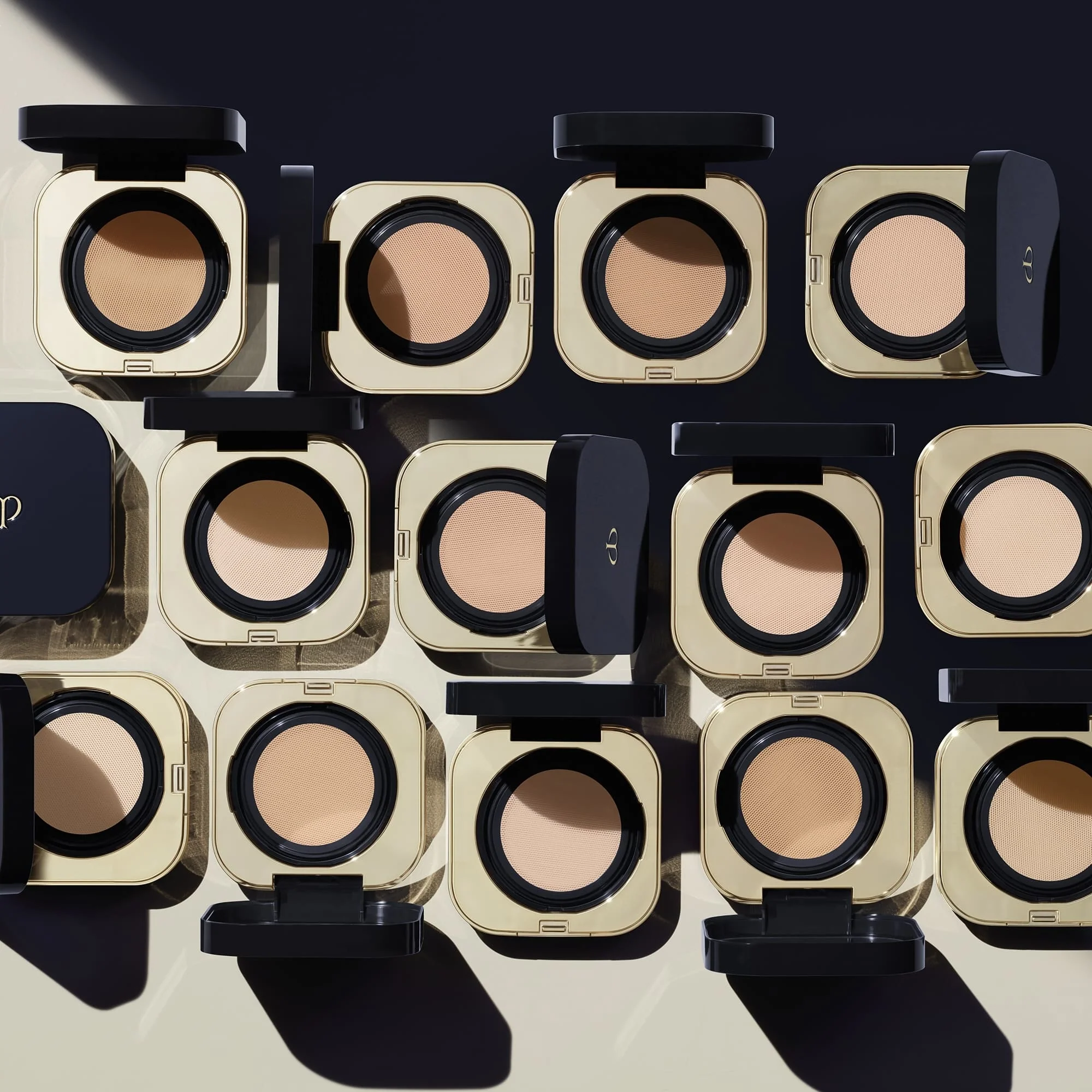 Base de maquillaje líquida Viso Radiant Cushion Foundation Natural - Recambio