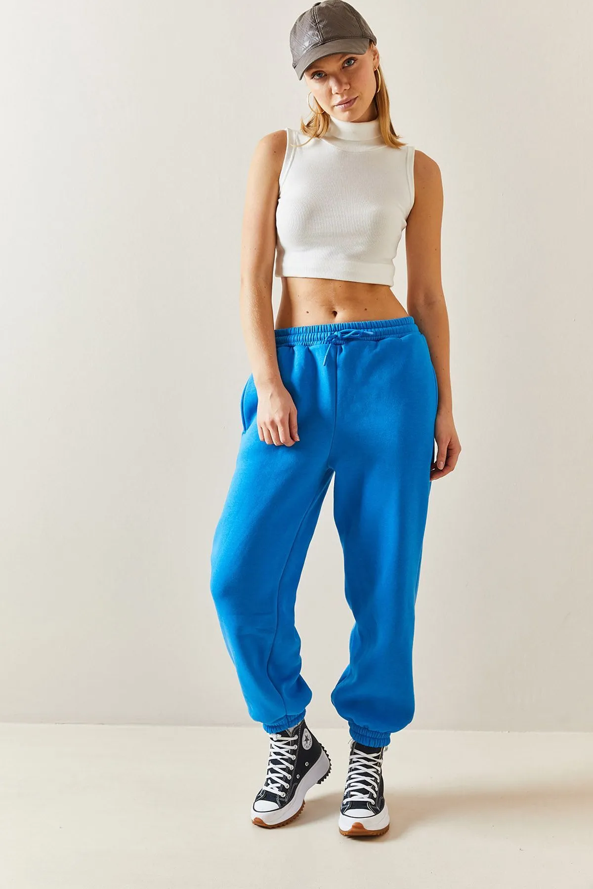 XHAN  Türkisfarbene, übergroße, erhöhte Jogger-Jogginghose 4KXK8-47762-13