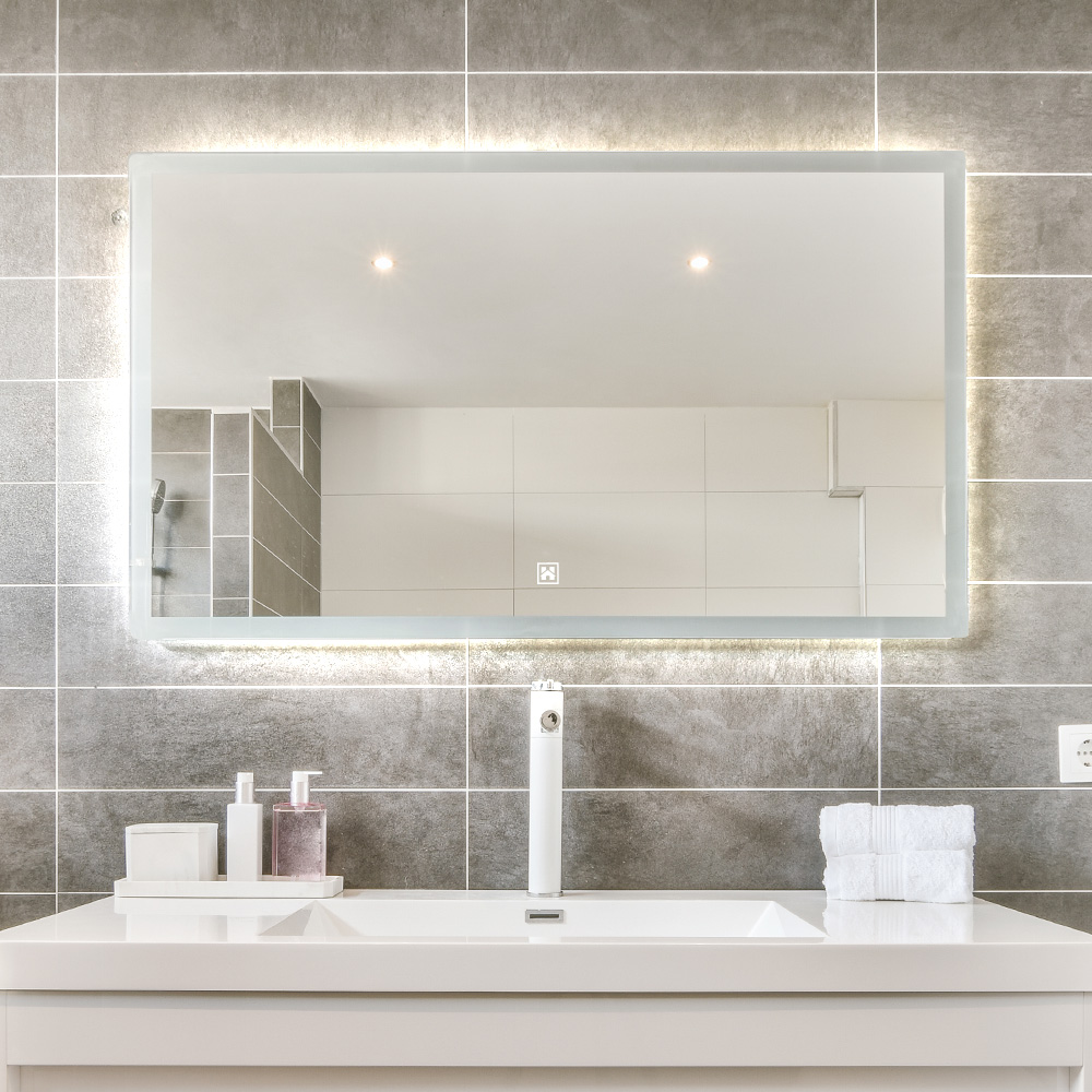 Home Deluxe LED-Spiegel Rechteckig NOLA – 80 x 60 cm