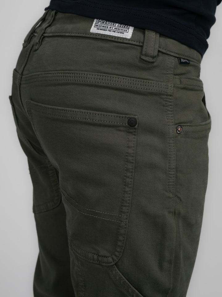 Petrol Industries Rockwell Carpenter Regular Tapered Fit Jeans Chitina in Grün günstig kaufen
