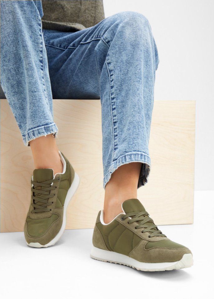 Sneaker