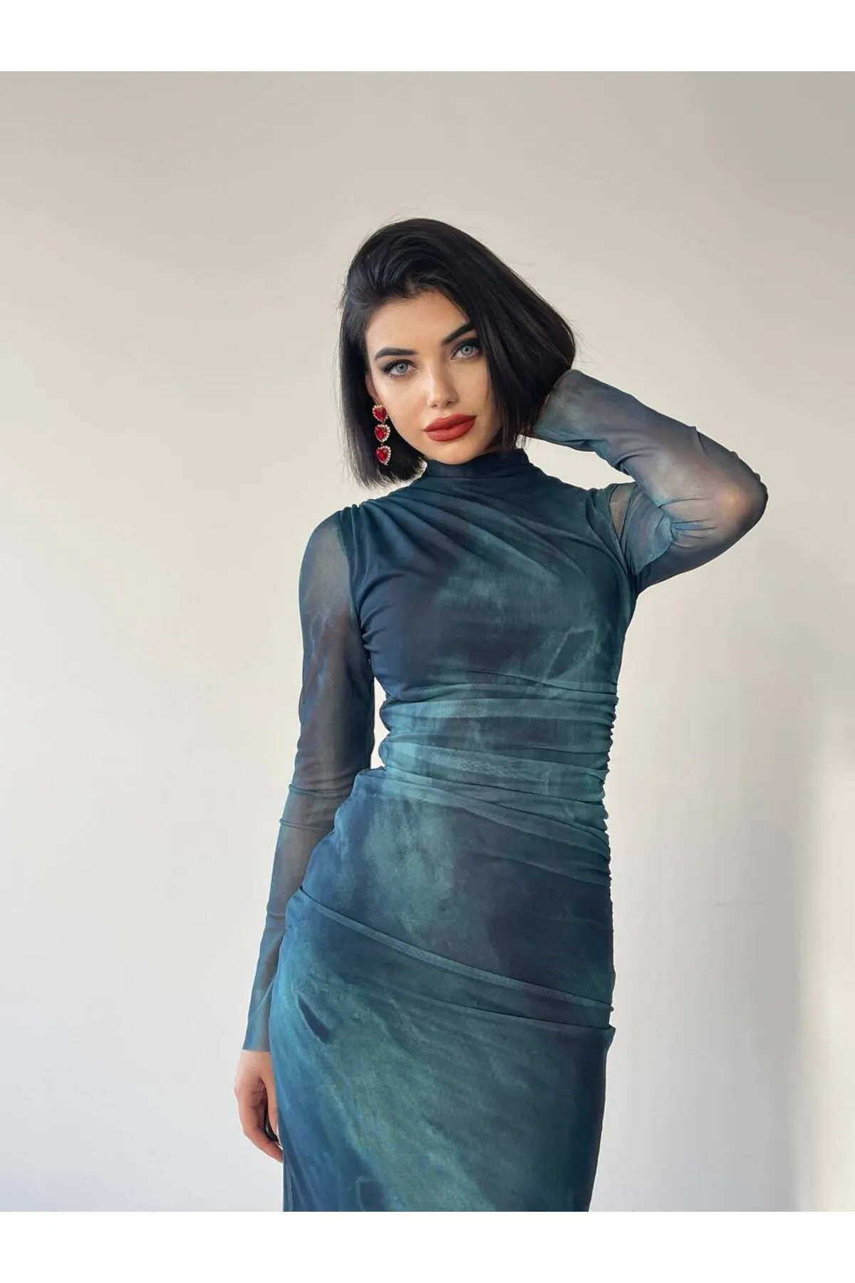 SONREİR  NEUE SAISON: GEFÜTTERT – STRAPLEZ – EINÄRMELIG – WOLKENMUSTER – BLUMEN- UND ROSENMUSTER – MIDI-TÜLLKLEID