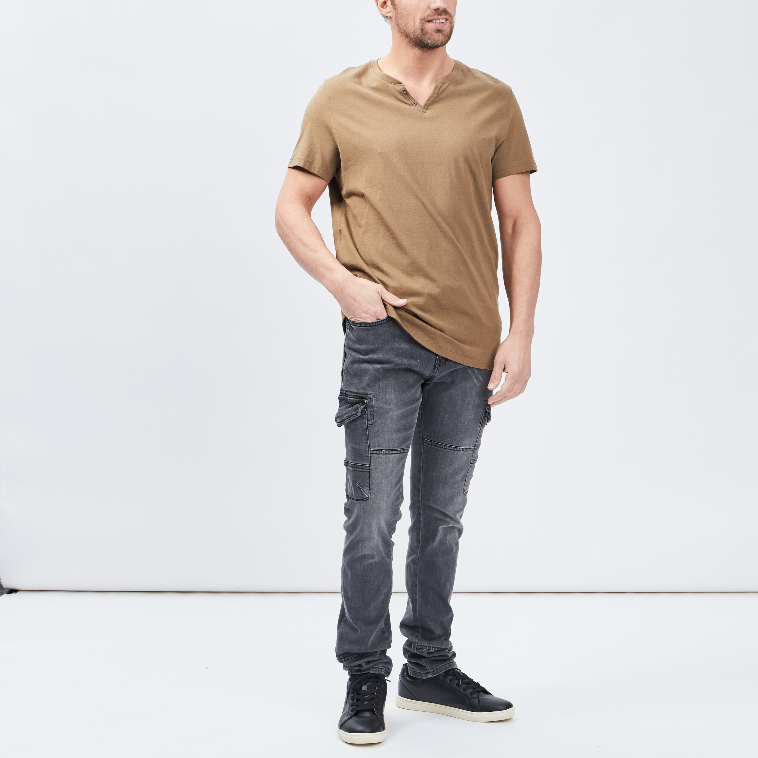 T-shirt manches courtes col tunisien vert kaki homme | La Halle