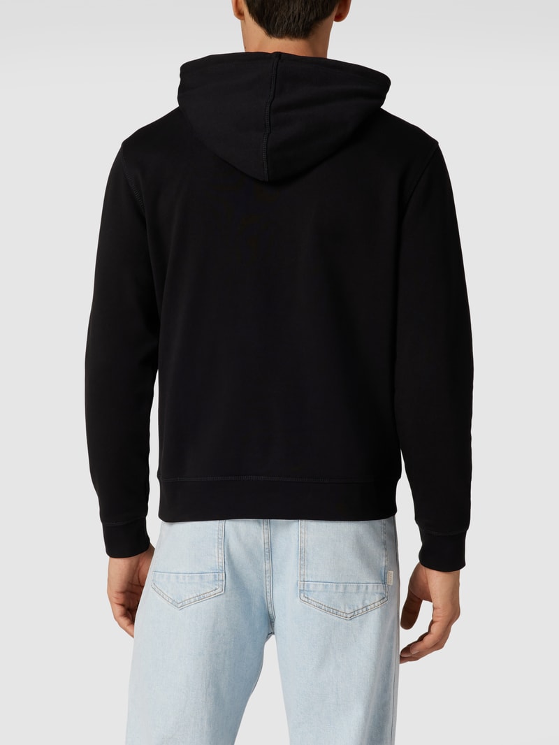 Hoodie mit Label-Detail und Känguru-Tasche Modell 'WETALK' in schwarz