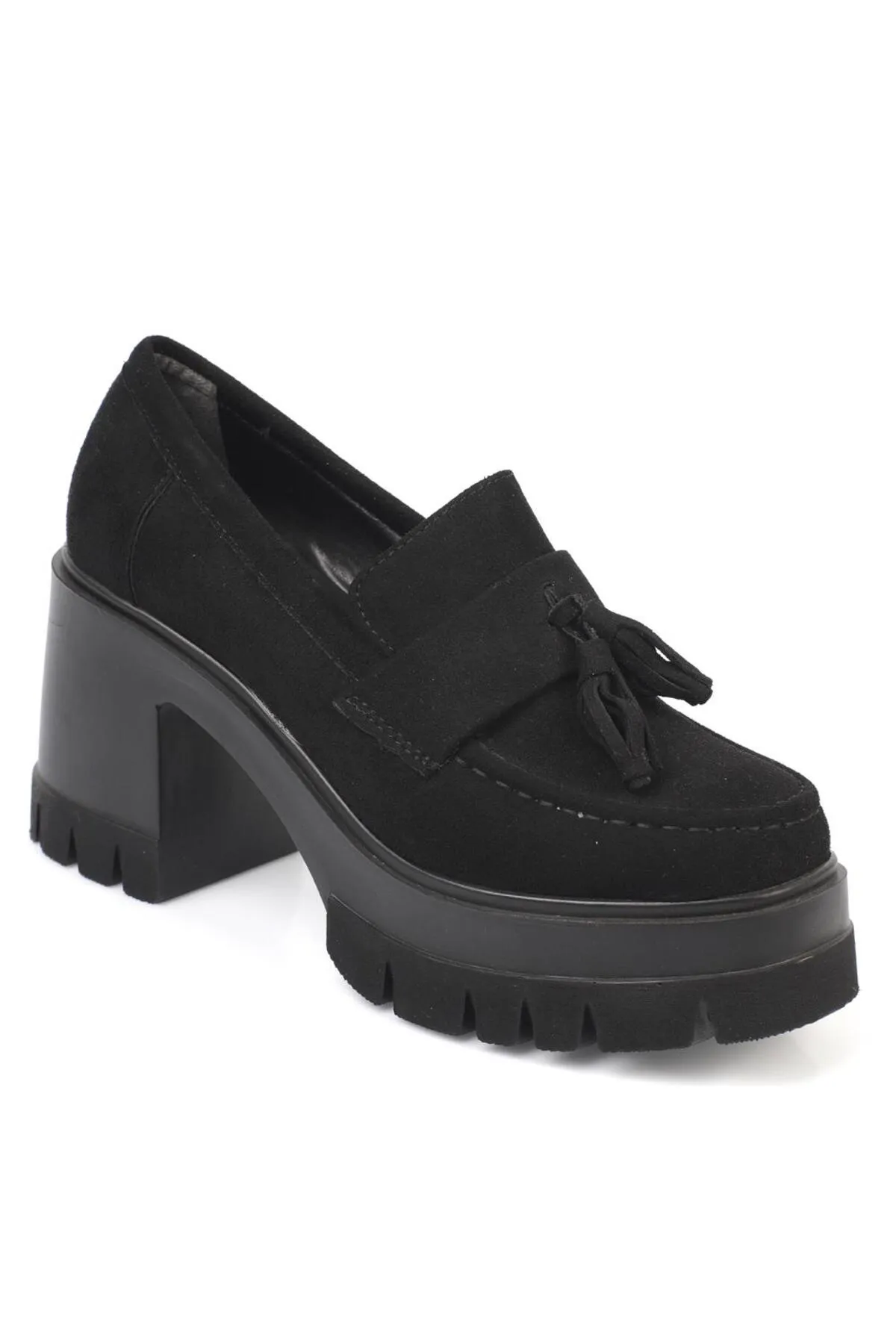 Capone Outfitters  Capone Damen-Loafer mit runder Zehenpartie, Quasten und mittelhohem Absatz