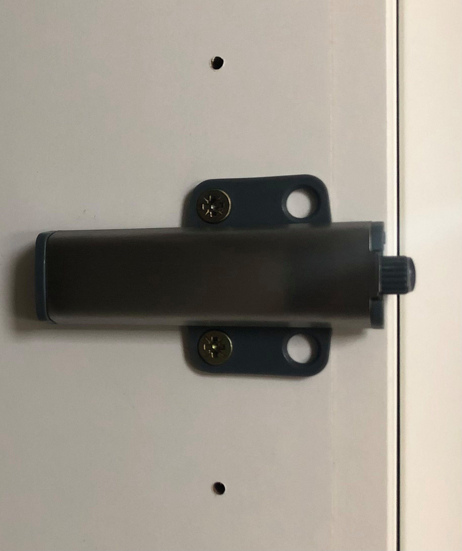 NELI Möbelbeschlag Drucktüröffner passend für Ikea Schränke (z.B. Besta) - Push to open (2 St)