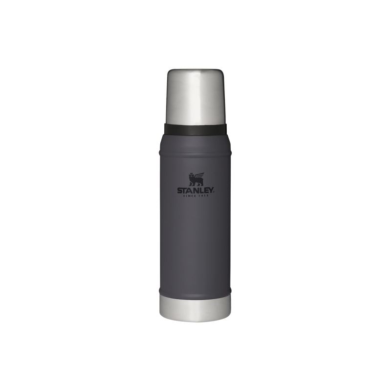 Stanley, Classic Legendary Bottle Small 25oz \/750ml Charcoal