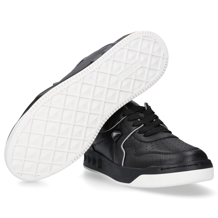 Valentino Garavani - Sneaker low ONE STUD Kalbsleder - schwarz