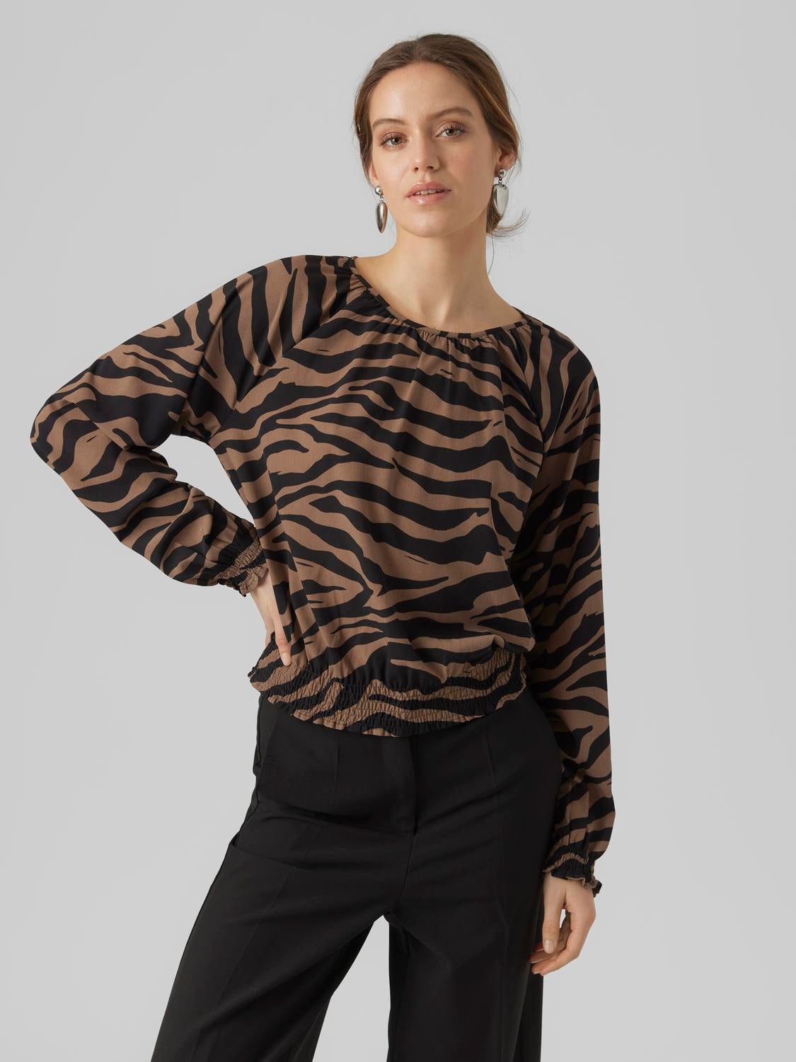 VMSHILAH Top