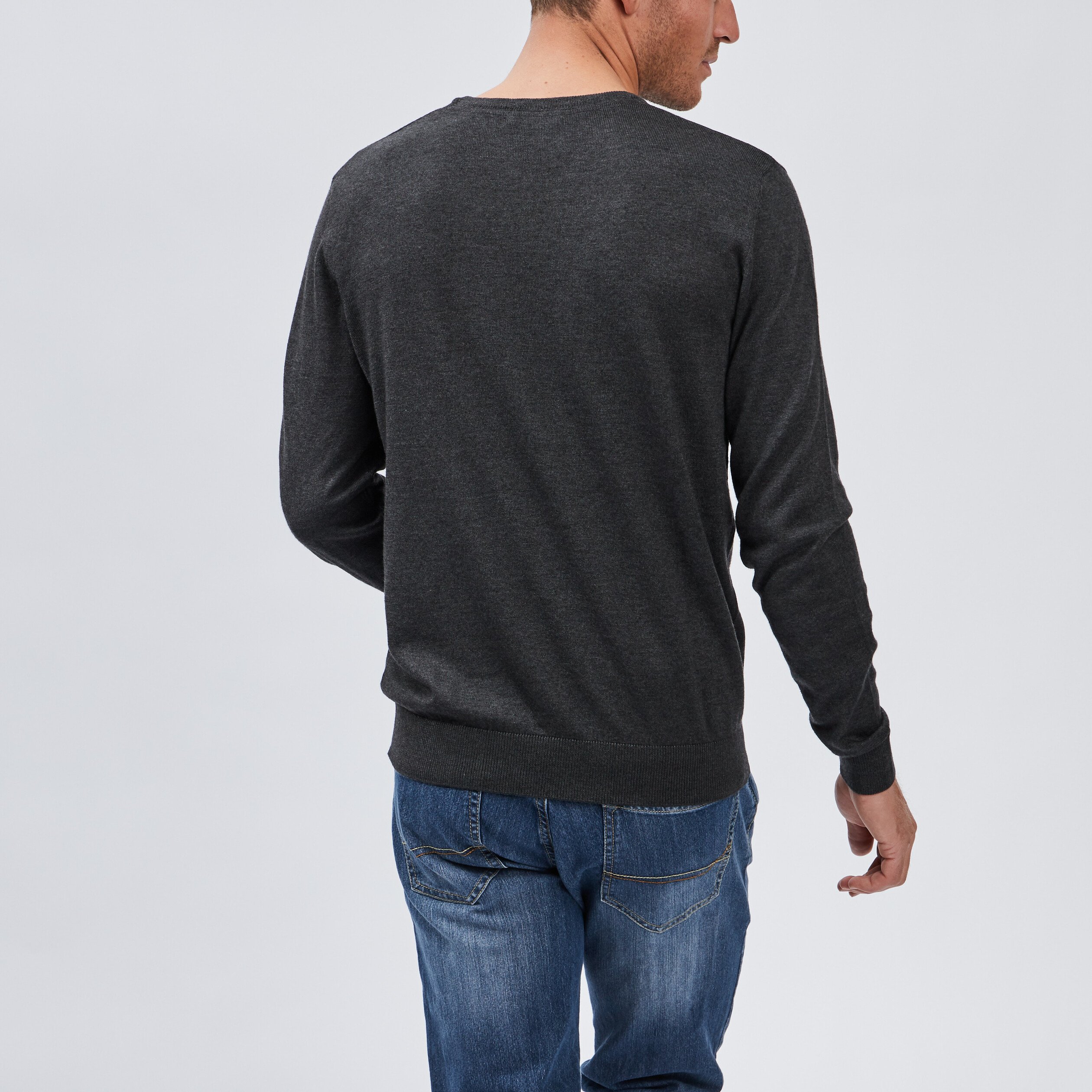 Pull avec col V gris foncé homme | La Halle