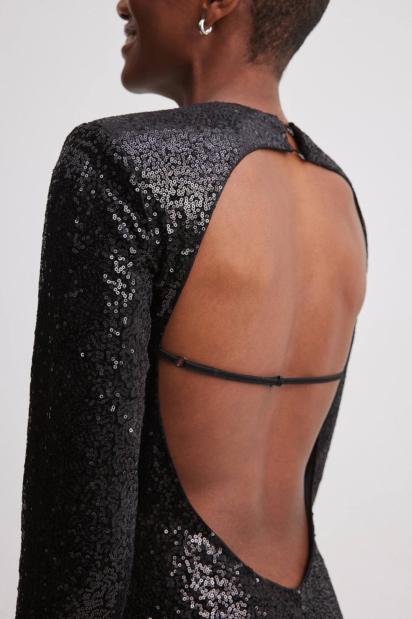 Pailletten-Maxikleid aus Samt