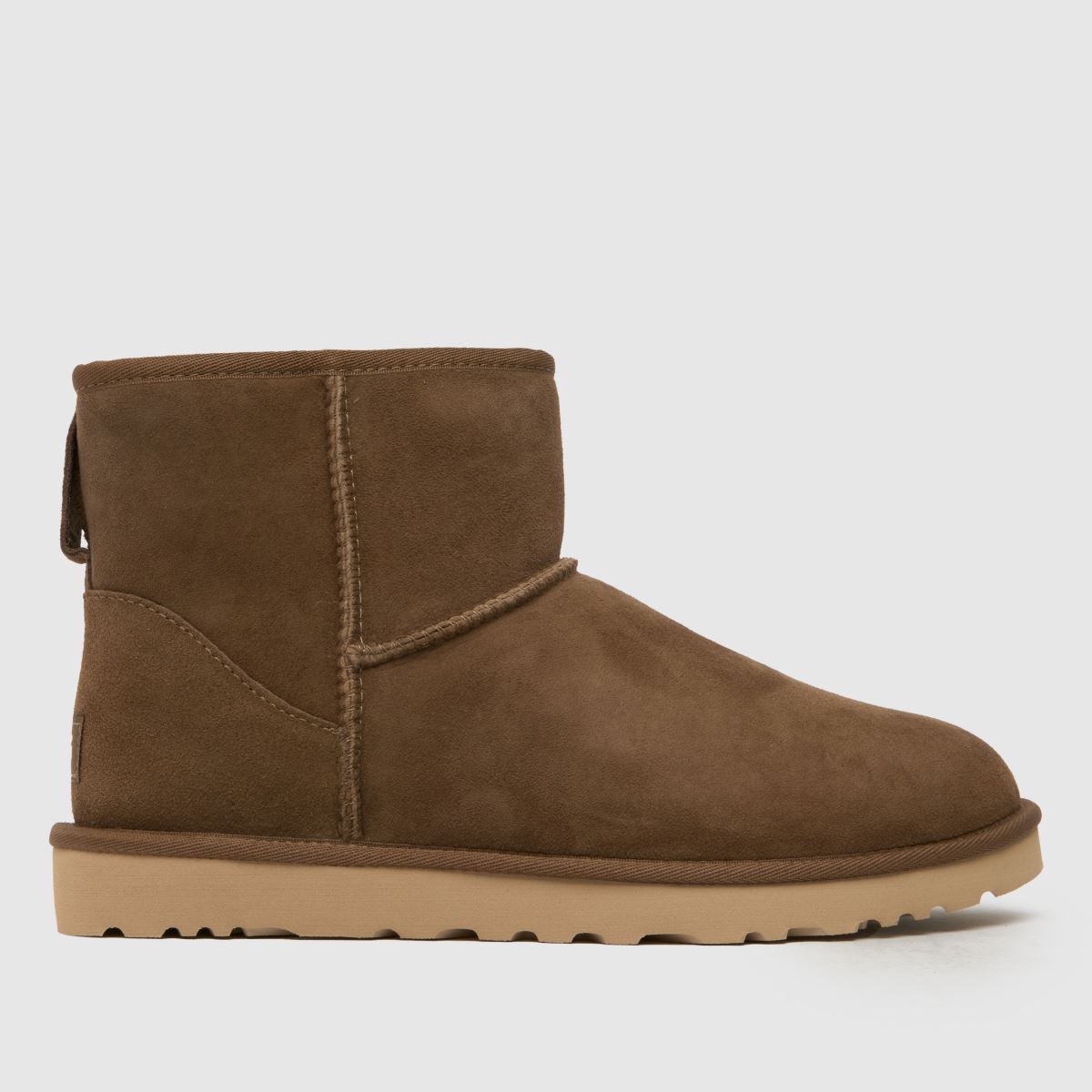 UGG klasszikus mini csizma hikorifából