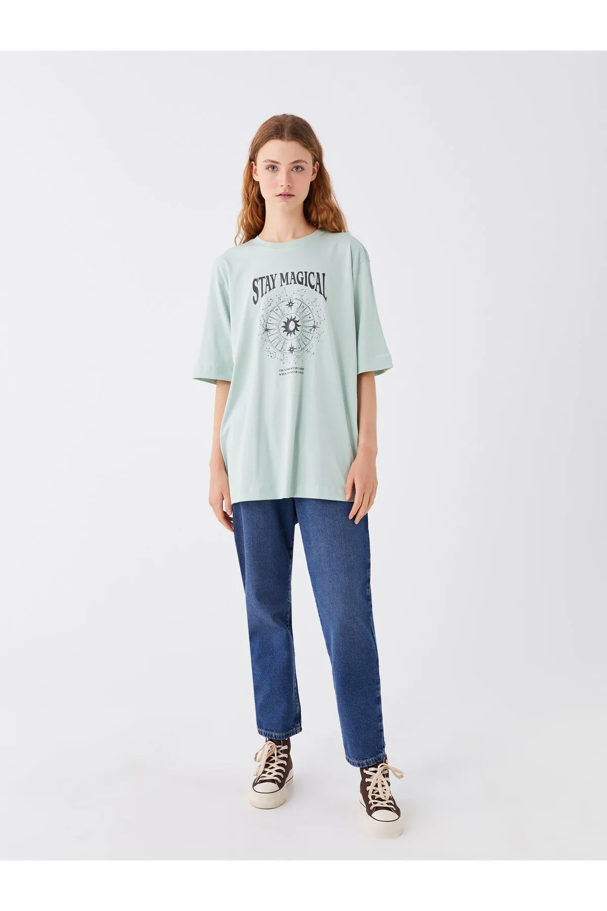 LC Waikiki  Bedruckte, kurzärmlige Oversize-Damentunika mit Rundhalsausschnitt