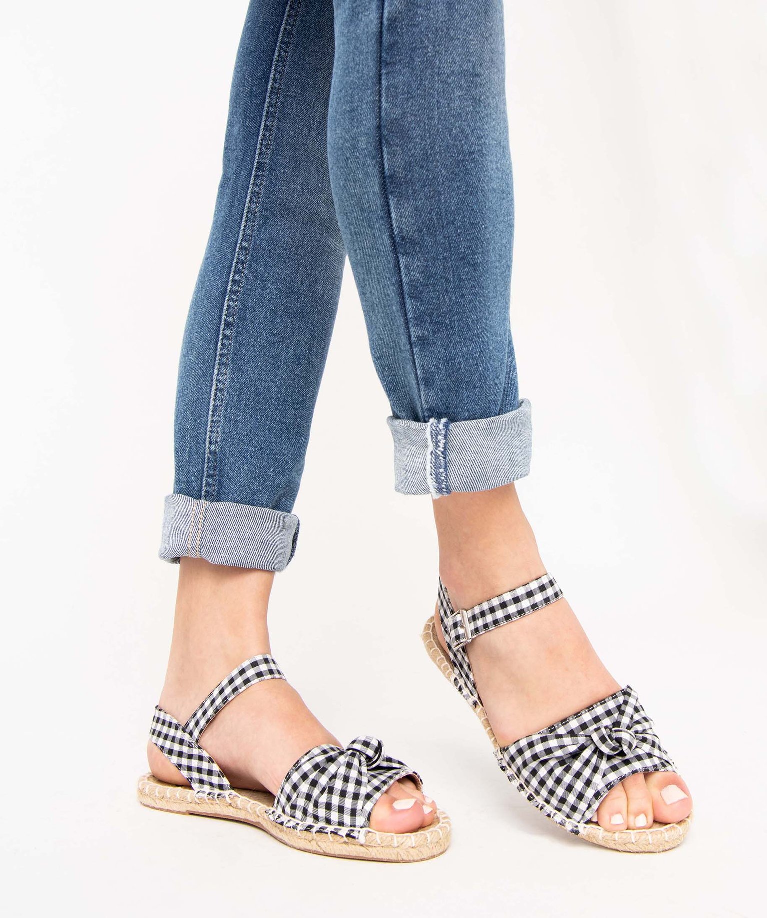 Sandales femme plates à semelle en corde dessus tissu noir | GEMO