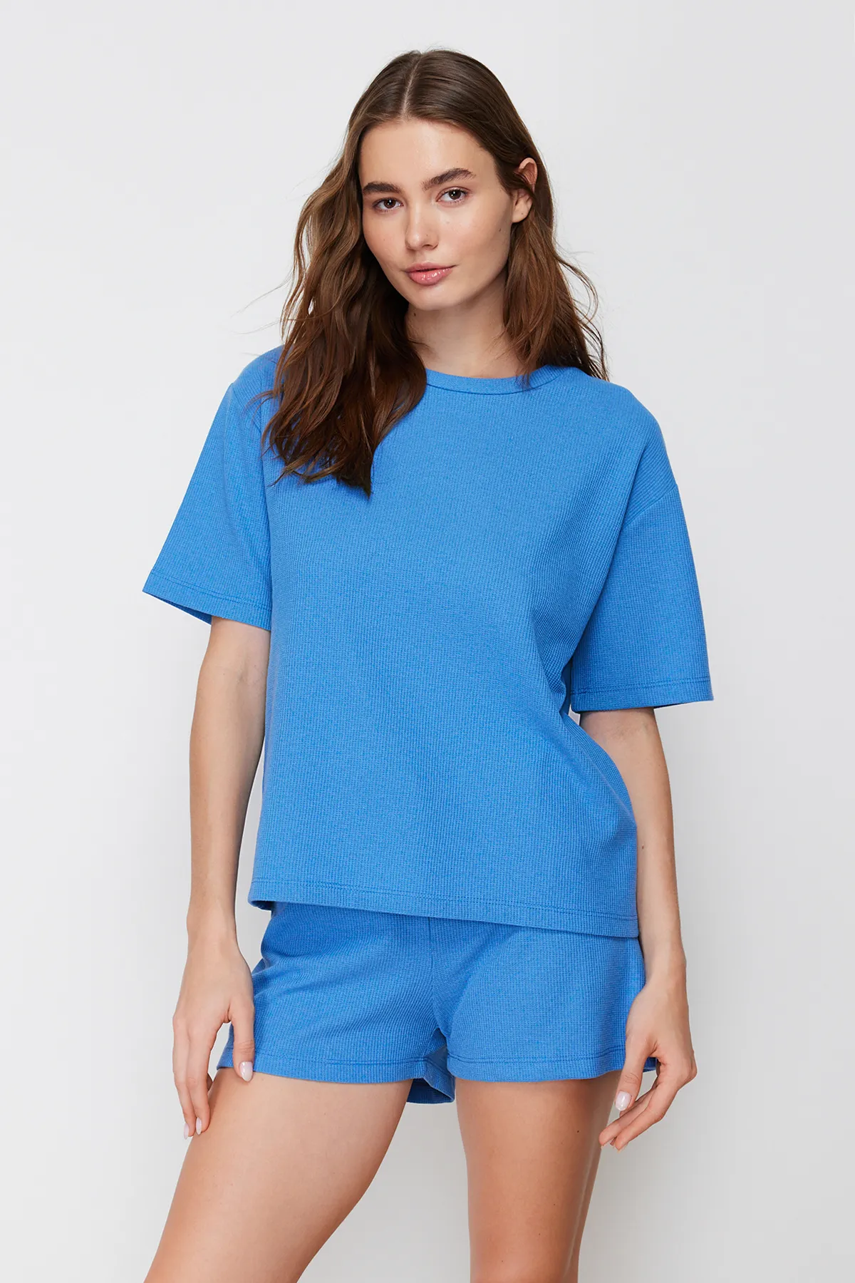 Trendyol Collection  Gestricktes Pyjama-Set aus blauem Waffelstoff THMSS22PT0524