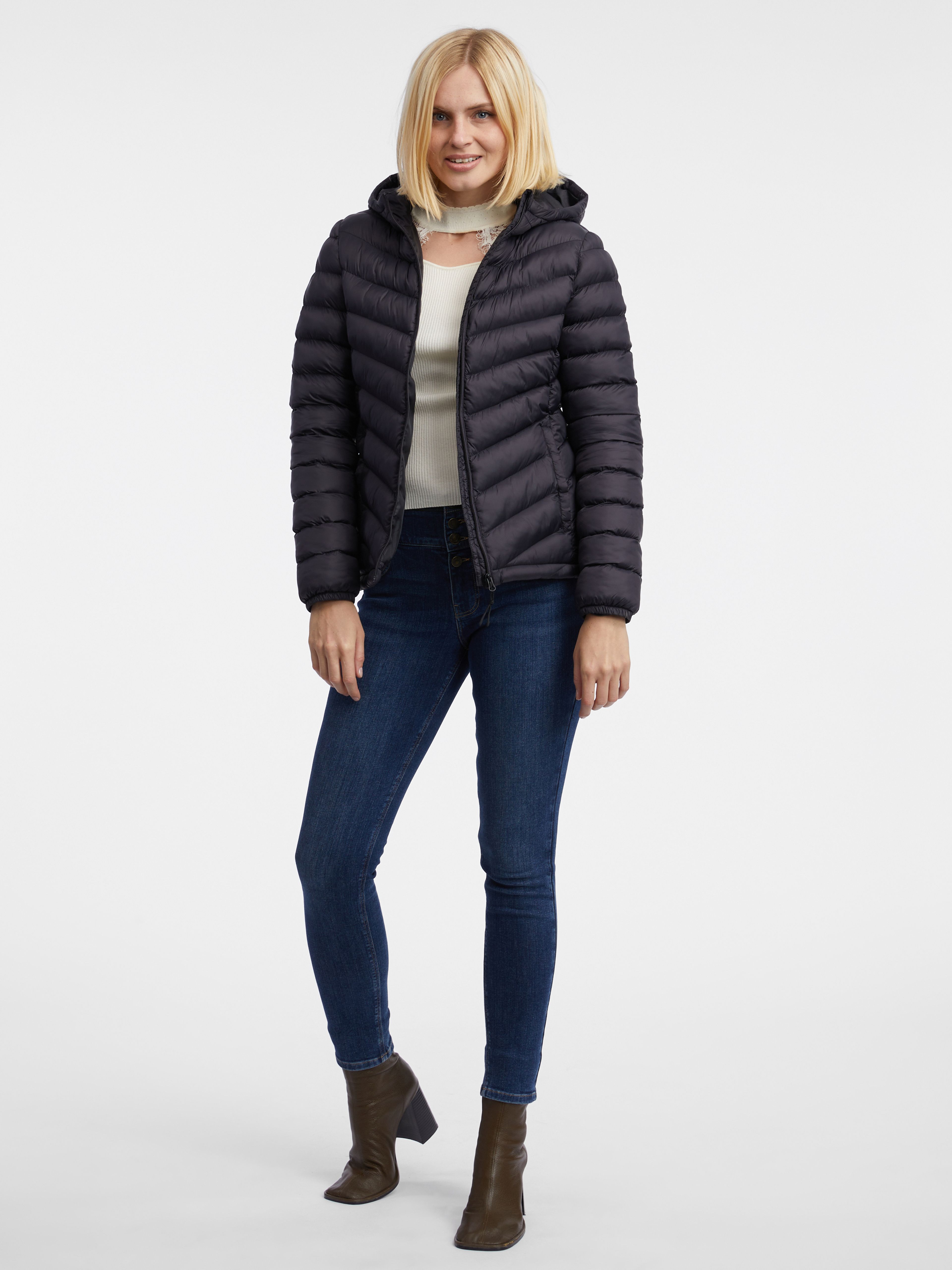 Schwarze Damen-Steppjacke ORSAY
