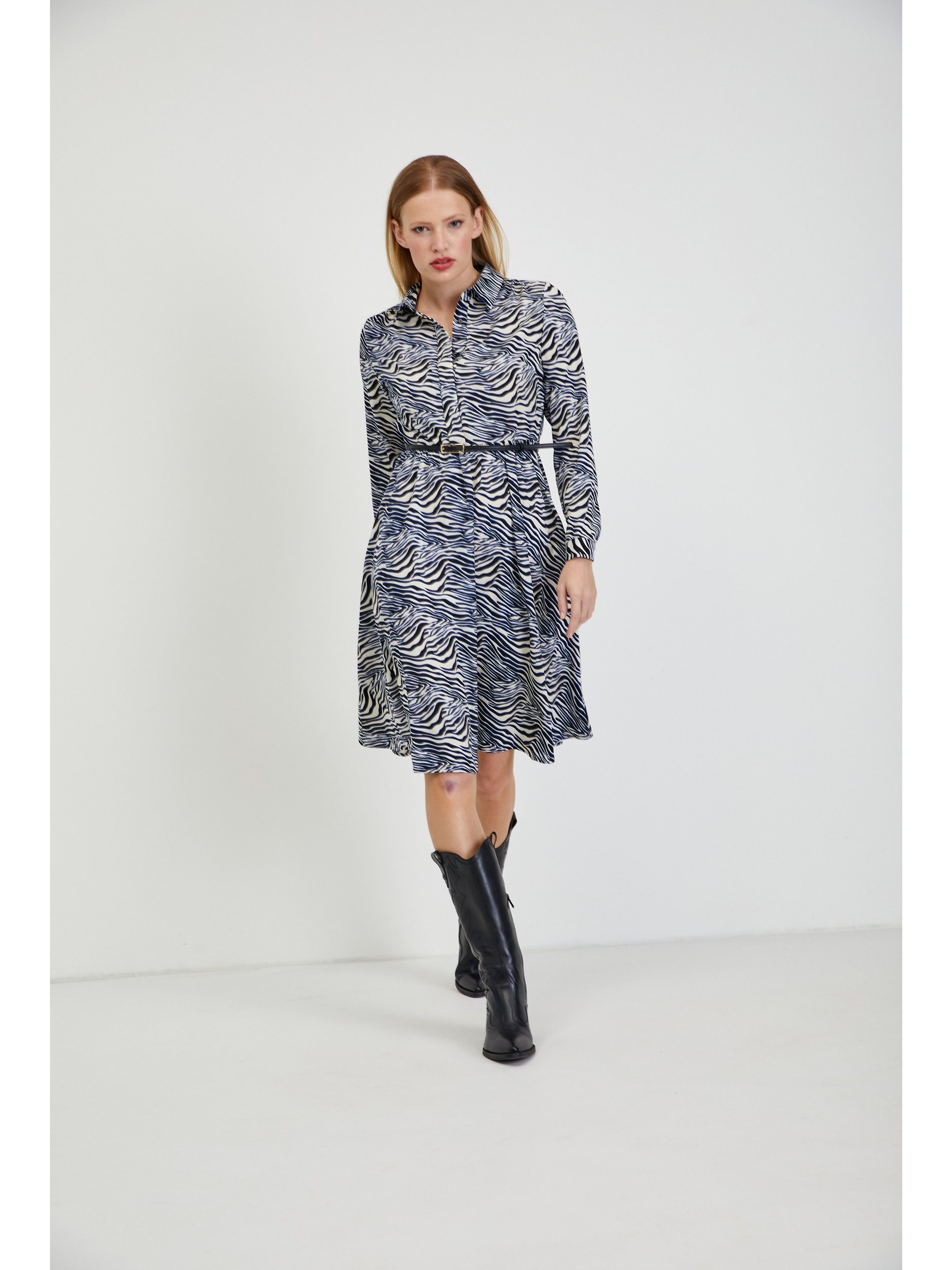 Blau-weiß gemustertes Damenkleid ORSAY