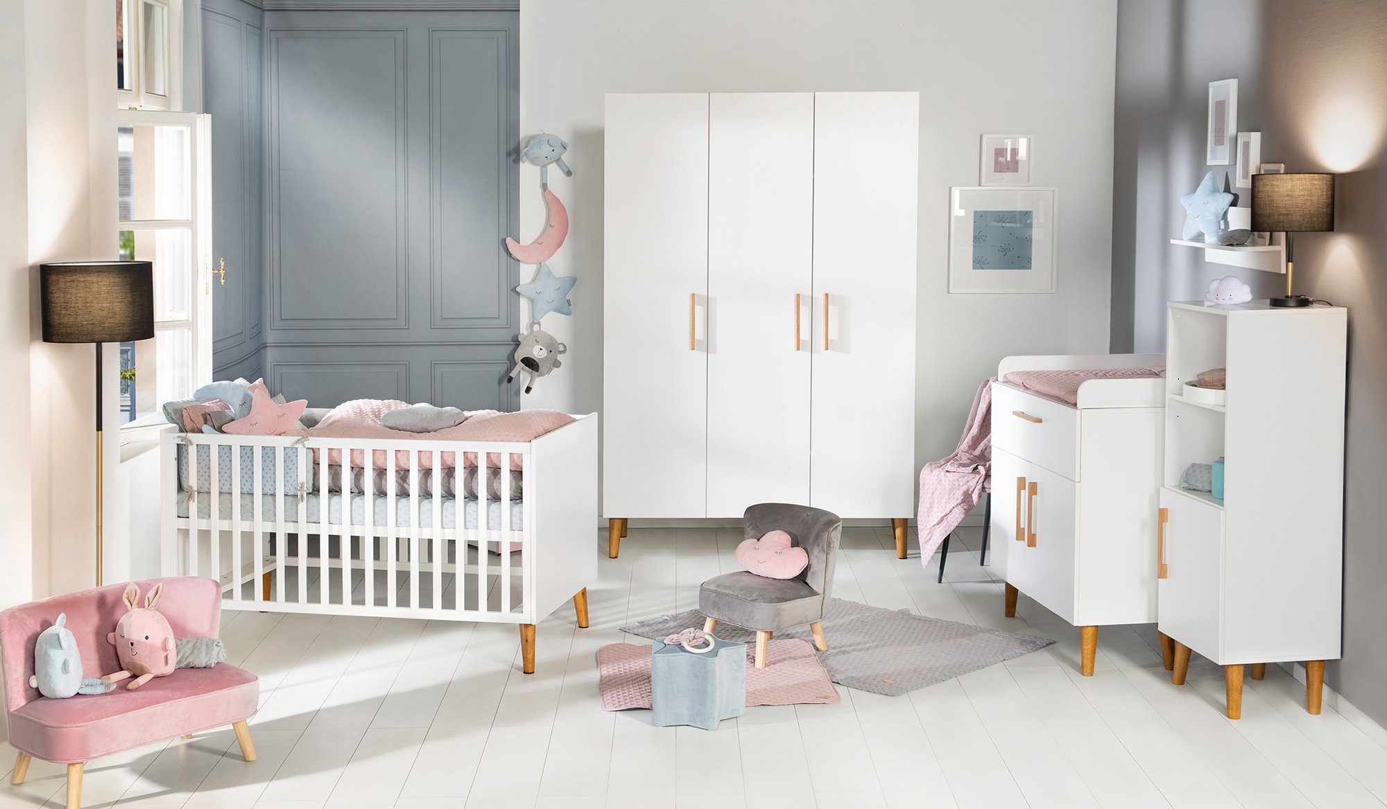 roba® Kinderkleiderschrank Mick, 3-türig