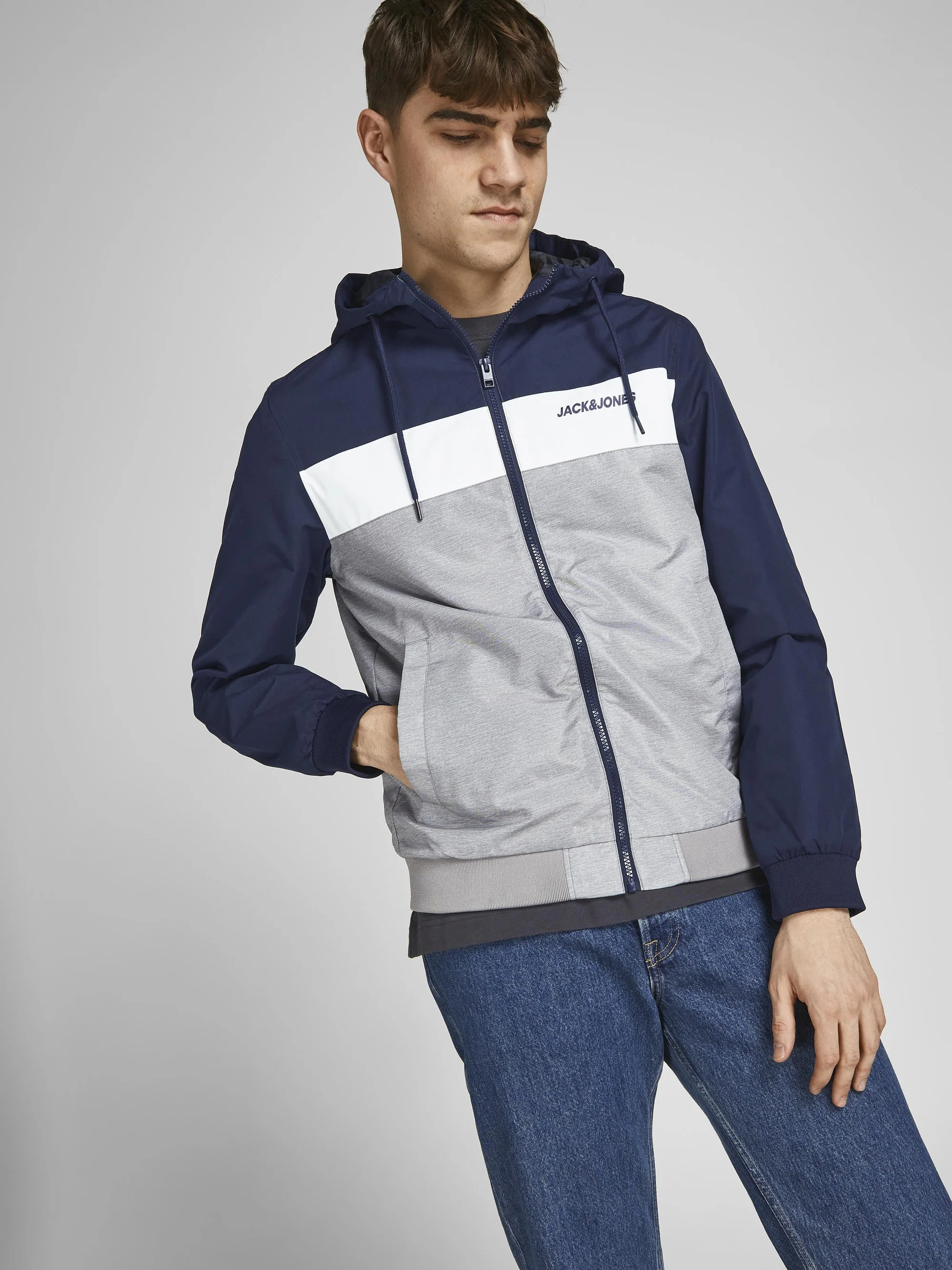 Jack & Jones JJERUSH BLOCKING HOOD - Chaqueta ligera