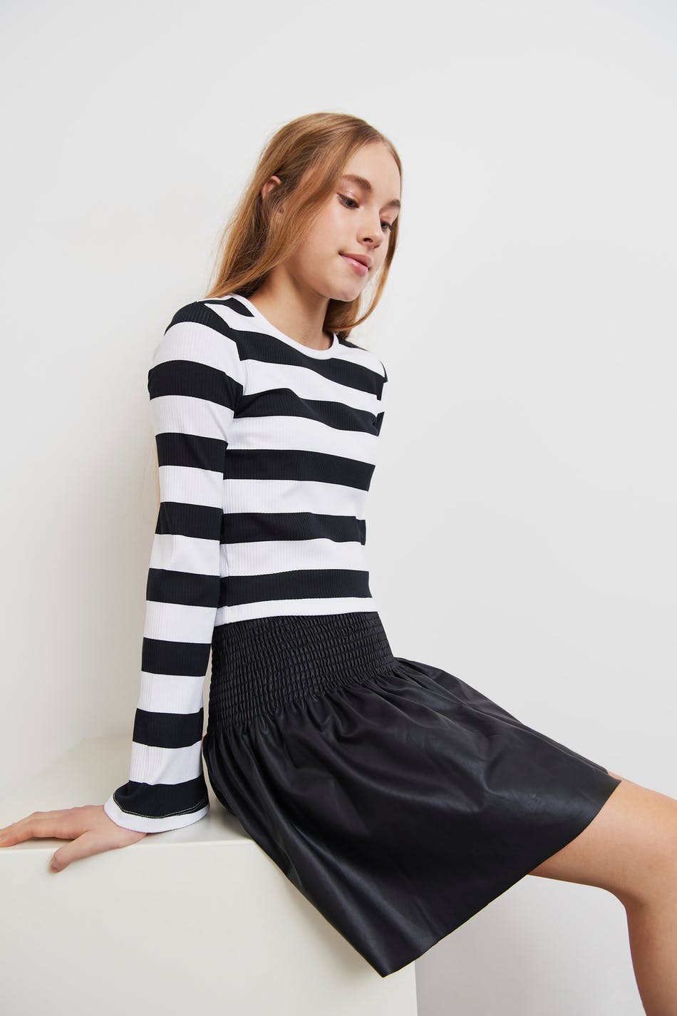 S trumpet sleeve top