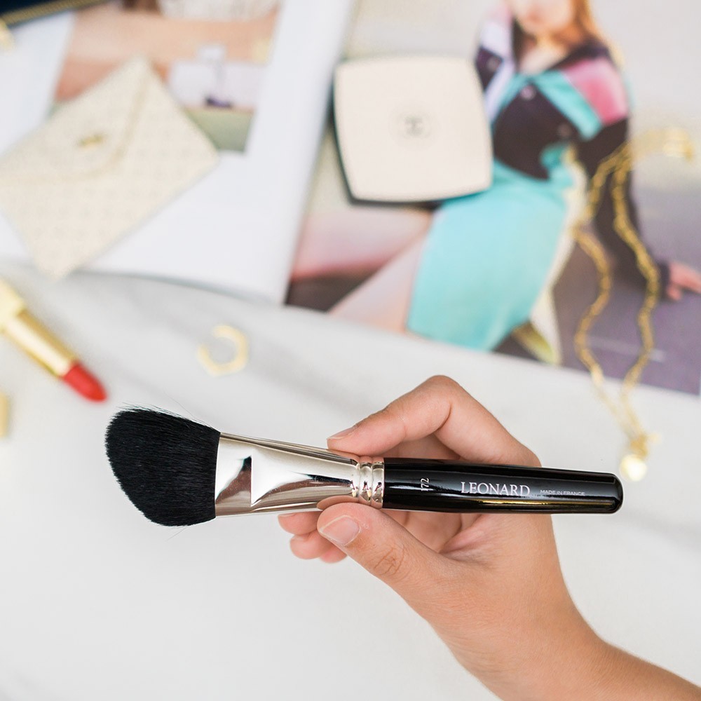 Leonard Brushes platte, bolvormige blushkwast