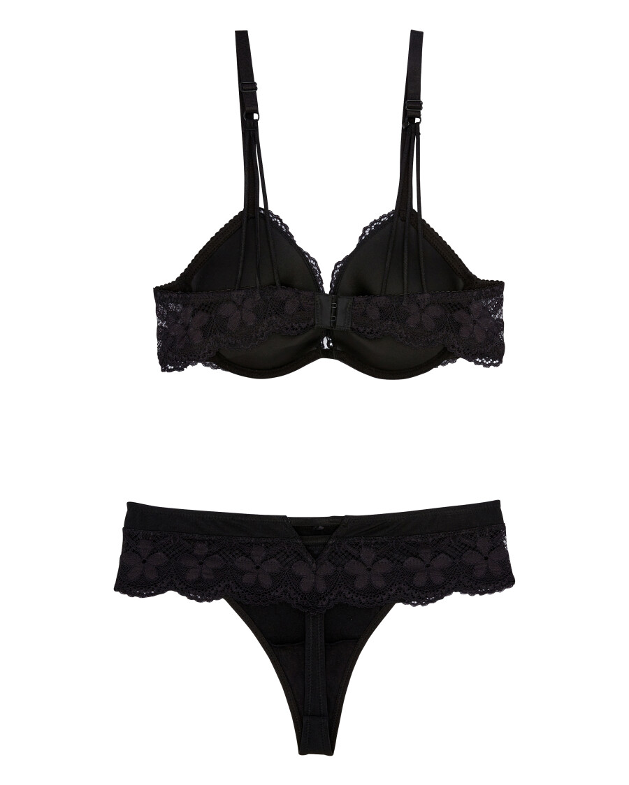 Push-up-BH + String mit Spitze
