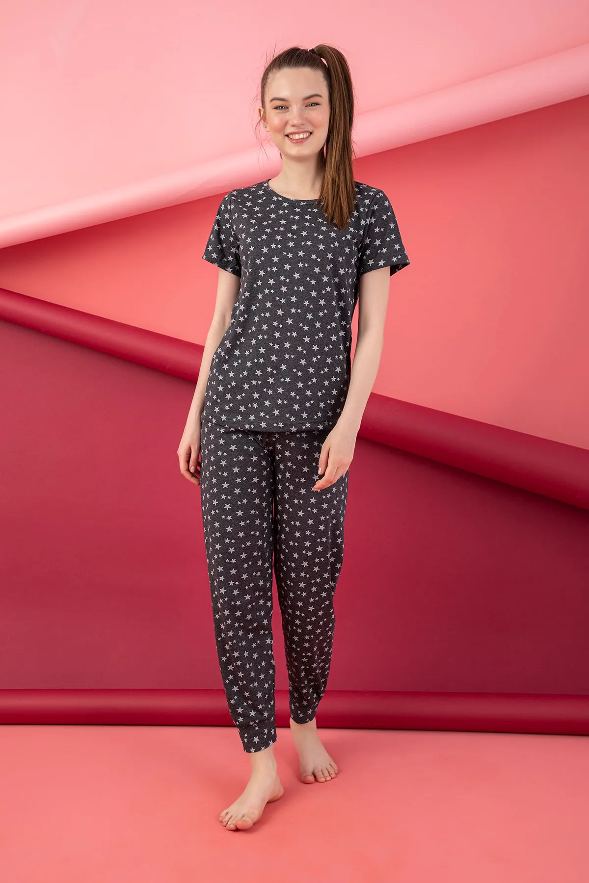 STRAWBERRY  BEDRUCKTES KURZÄRMELIGES PYJAMA-SET AUS BAUMWOLLE