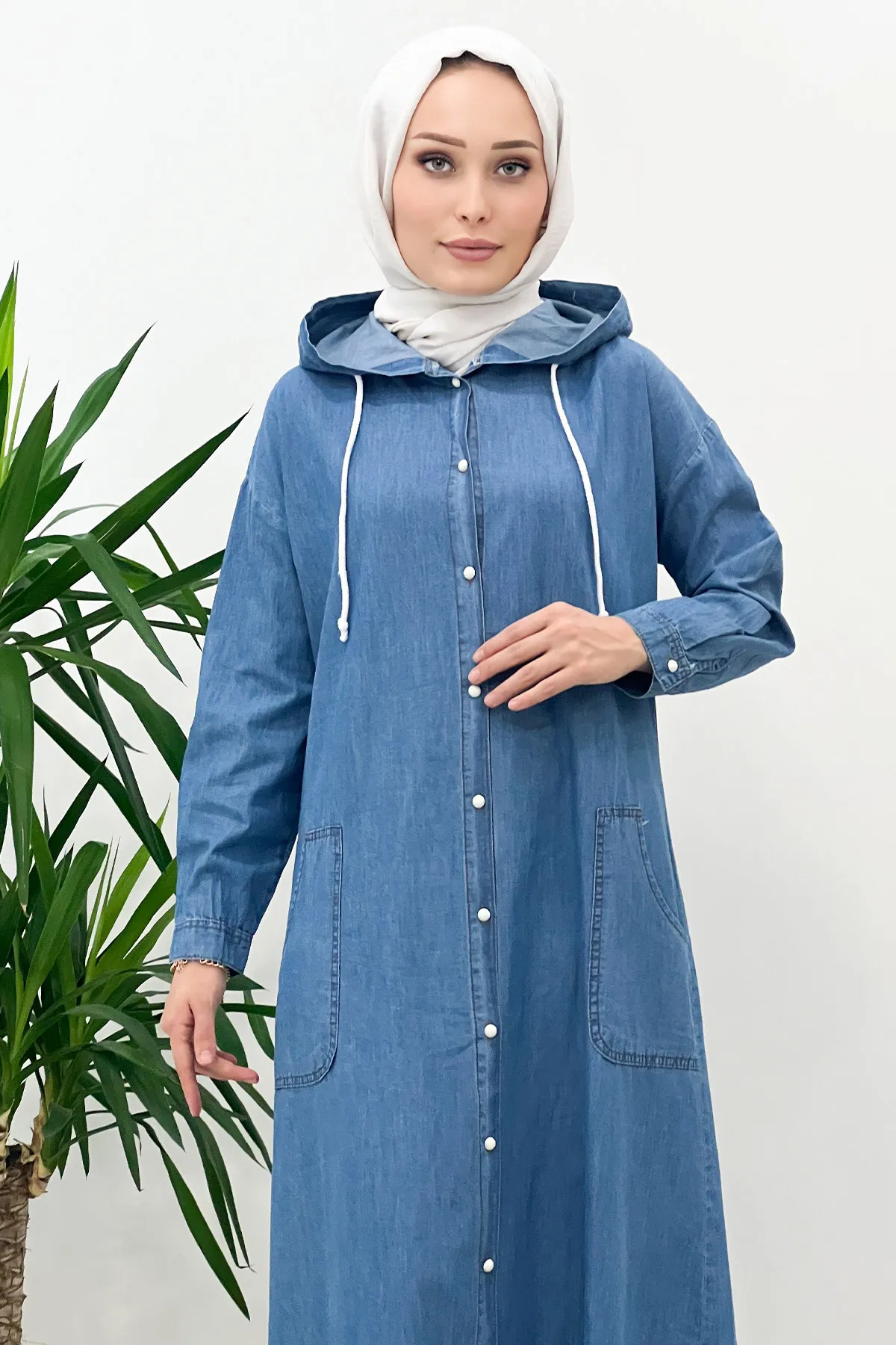 Tesettür Dünyası  Vorne geknöpfte Denim-Kappe Tsd220910 Hellblau