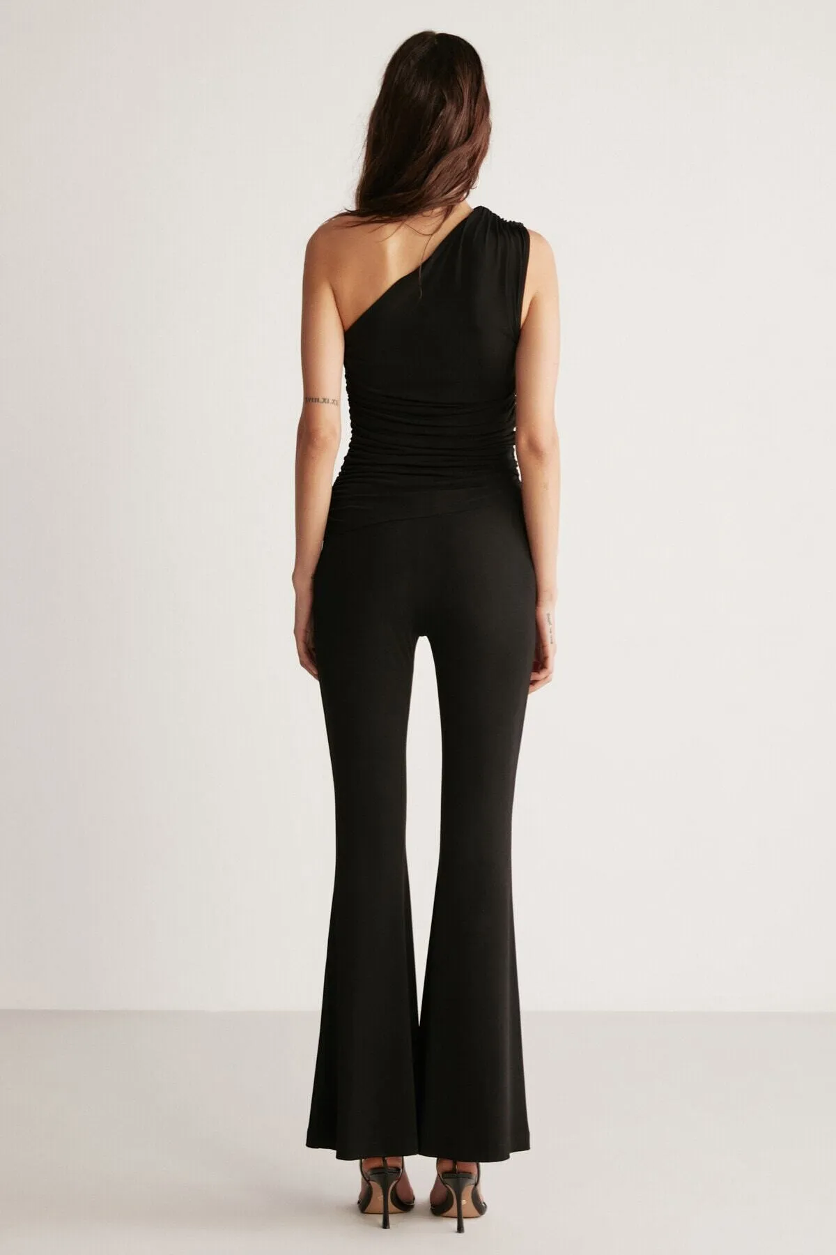 GRIMELANGE  Schwarze Damenhose von Krysten mit weitem Bein und elastischem Bund