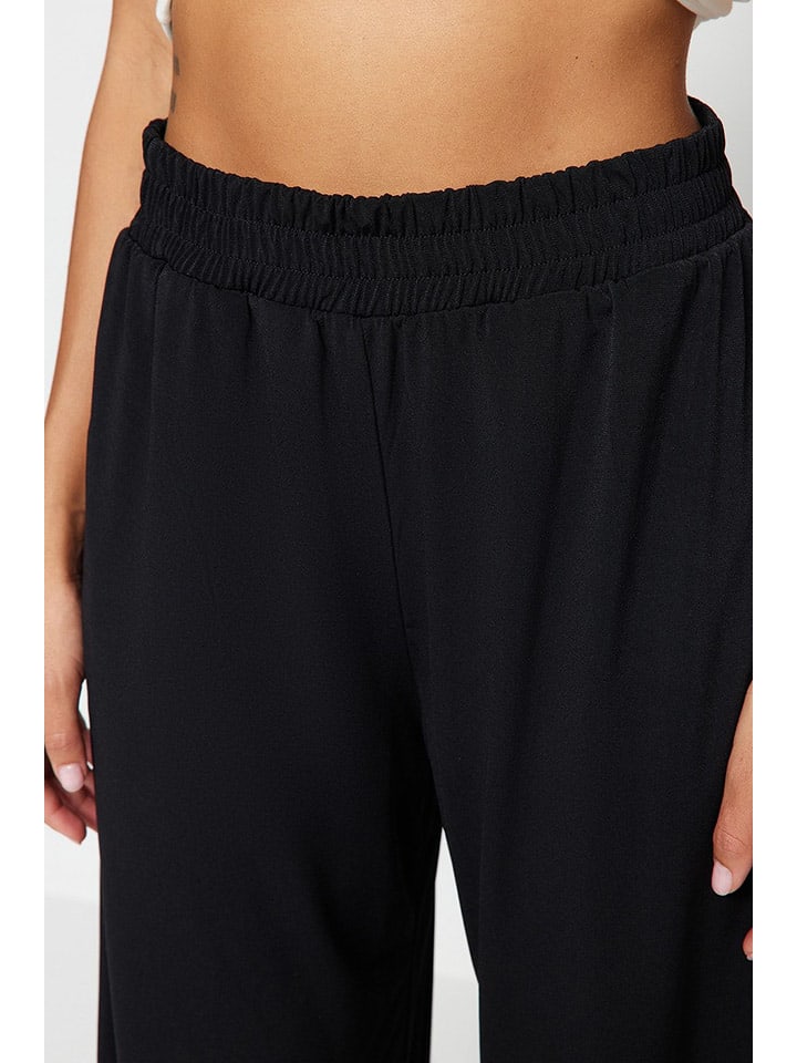 trendyol Hose in Schwarz günstig kaufen