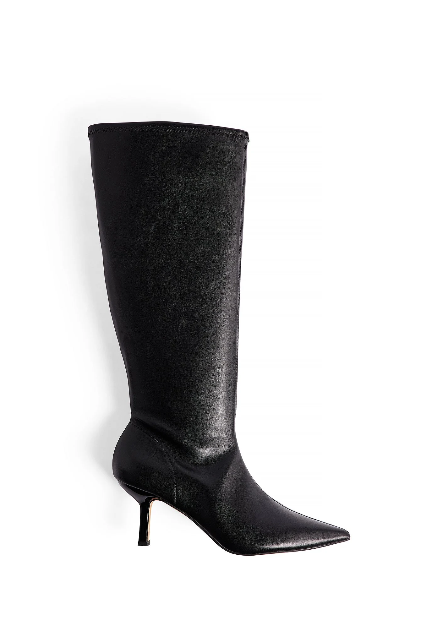 Kniehohe Stiefel mit niedrigem Absatz