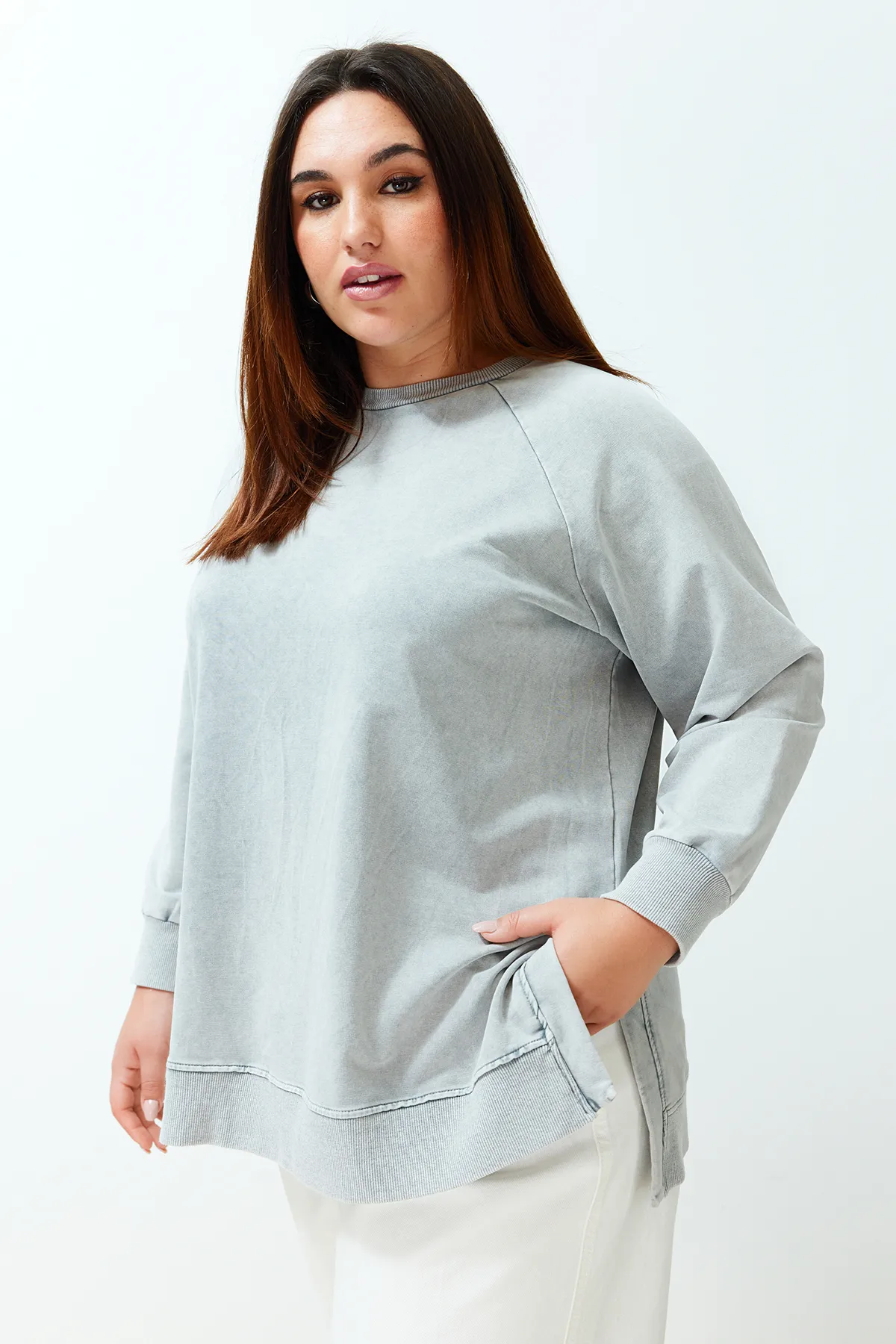 Trendyol Modest  Grau gewaschenes Strick-Sweatshirt TCTSS23TW00062