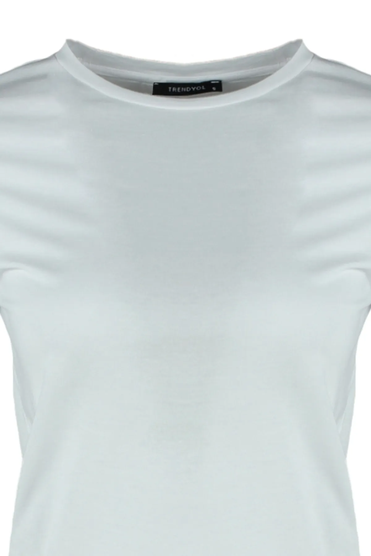 Trendyol Collection  Weißes, kurzärmliges Basic-Strick-T-Shirt mit Rundhalsausschnitt aus 100 % Baumwolle mit normalem/normalem Muster TWOSS23TS00000