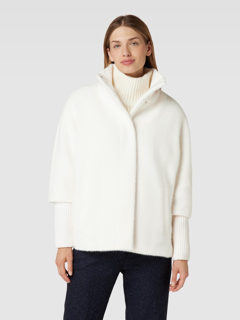 Jacke mit seitlichen Eingrifftaschen in weiß