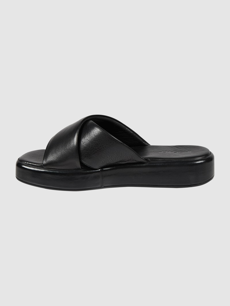 Pantolette aus Leder in schwarz