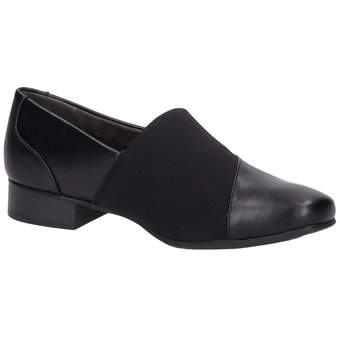 Jana Slipper in schwarz