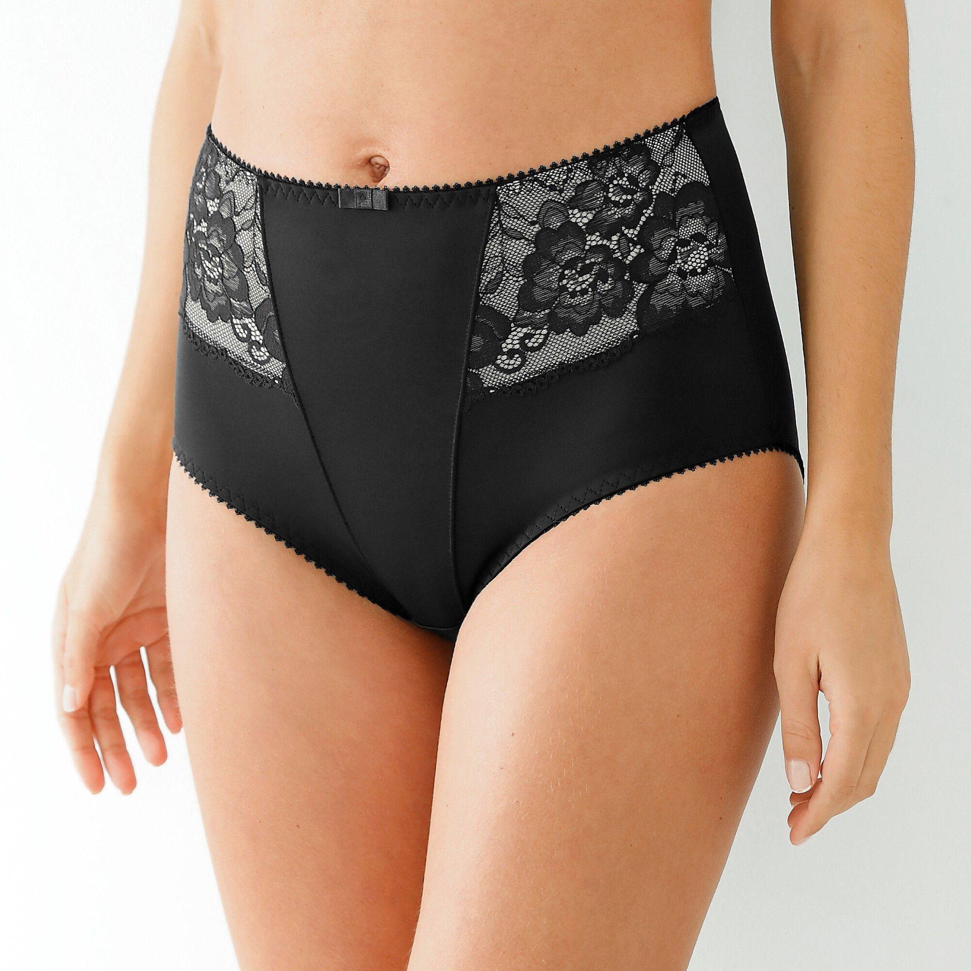Gaine amincissante dentelle et microfibre
