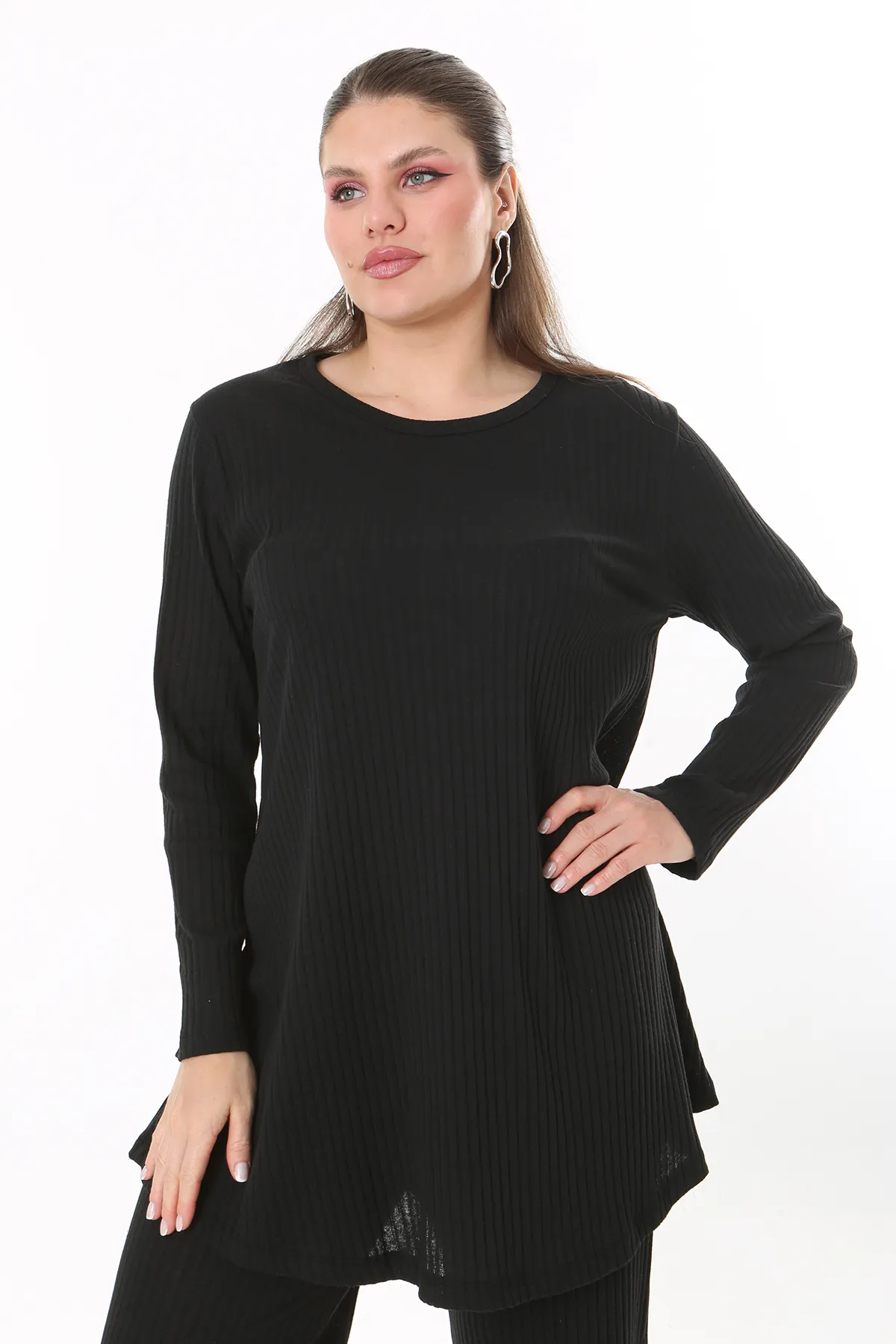 Şans  Damen-Set mit schwarzer Bluse und Hose in Übergröße 65N37701