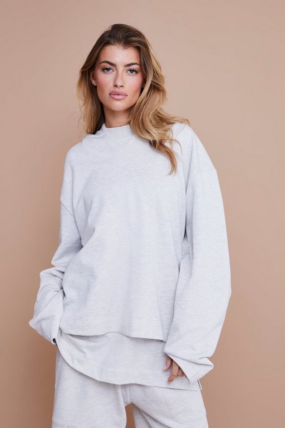 Kastiger Oversize Hoodie mit V-Ausschnitt