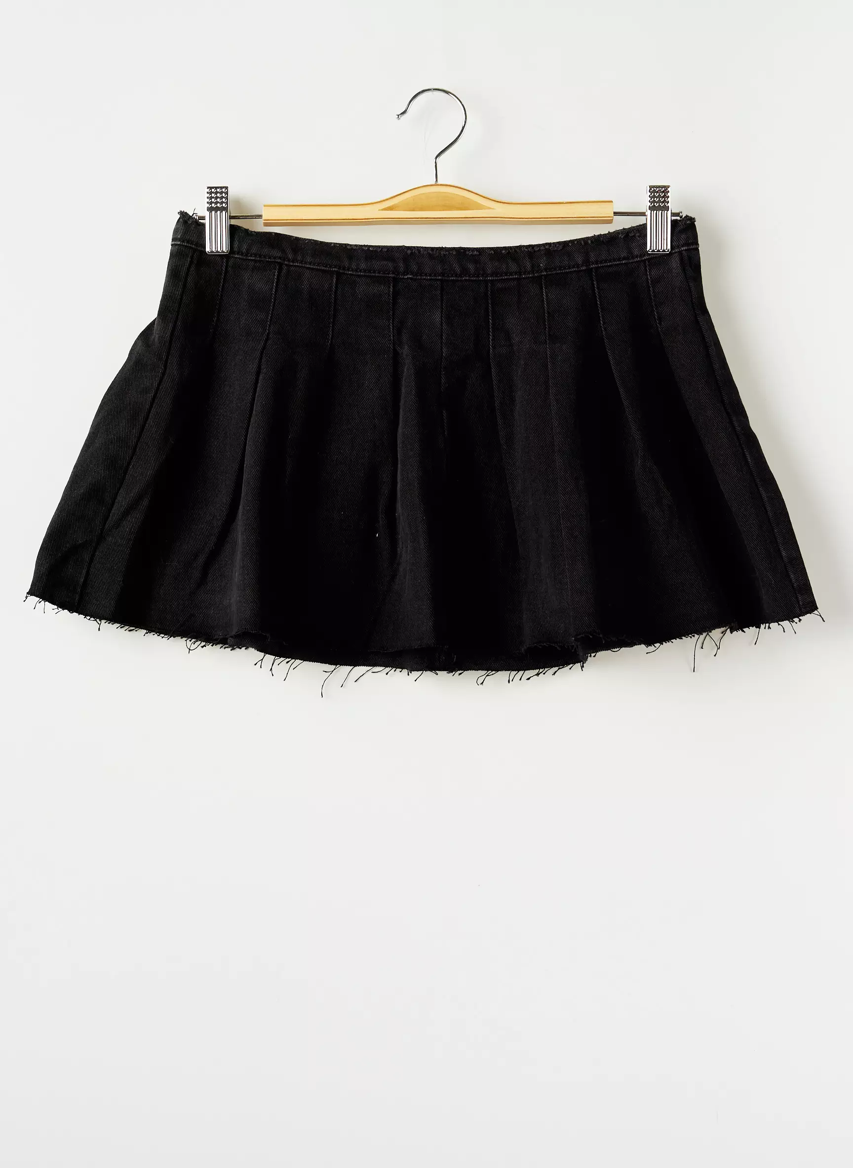 Pretty Little Thing Mini Jupe Femme couleur noir