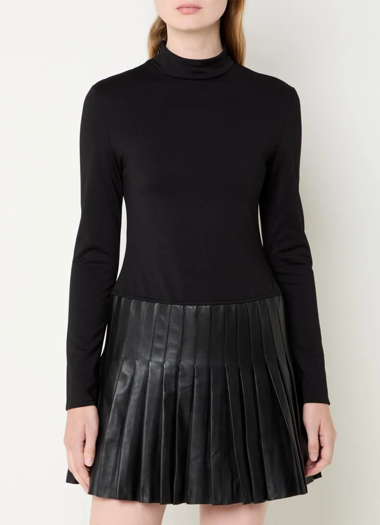 Claudie Pierlot Ribbo -minimekko lampaannahkaisilla yksityiskohdilla